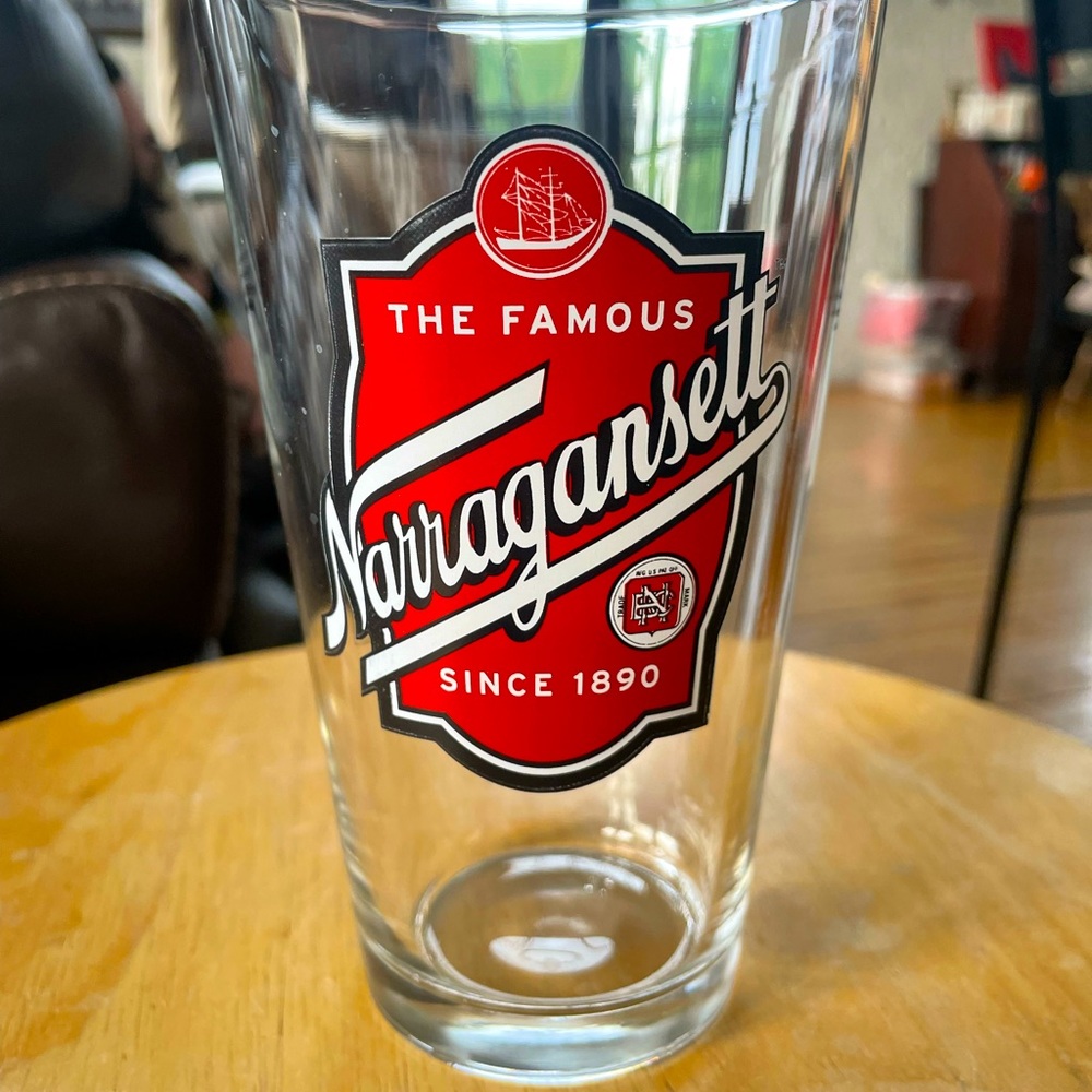 Narragansett pint glass